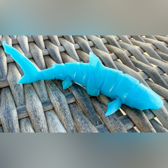 3d Printed Fidget Blue Shark, Flexi  Shark, Articulated Fidget Toy, 3D Printed - Picture 4 of 15